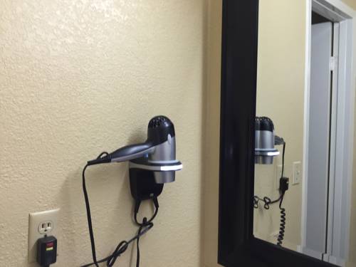 Imagen de la habitación del Hotel Econo Lodge White Pine. Foto 7