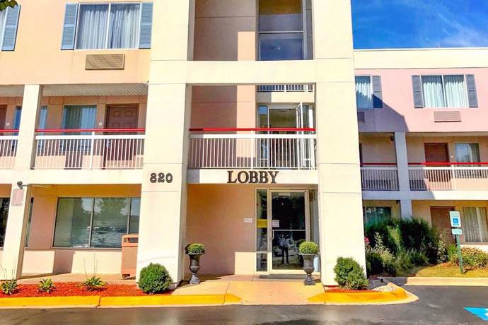 Imagen general del Hotel Econo Lodge, Willowbrook. Foto 4