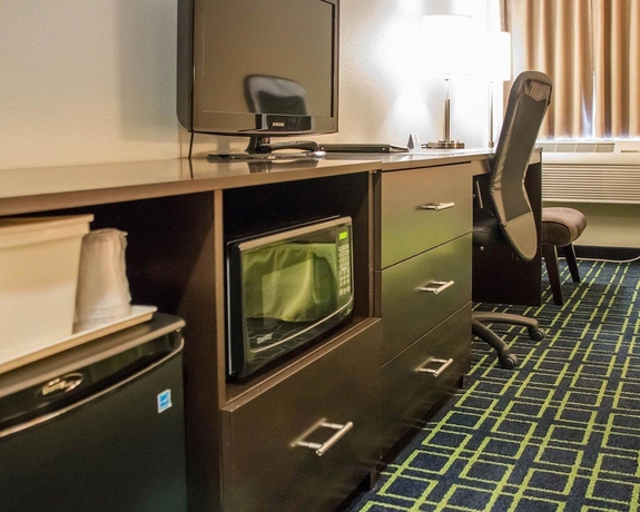 Imagen de la habitación del Hotel Econo Lodge Winnipeg South. Foto 9