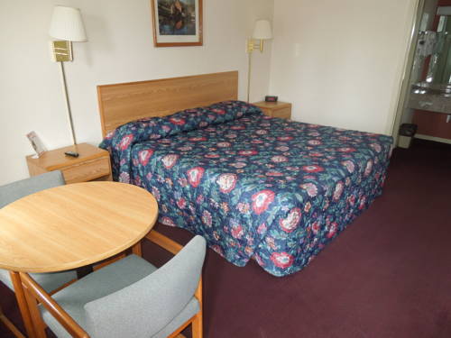 Imagen de la habitación del Hotel Econo Lodge Worthington. Foto 4