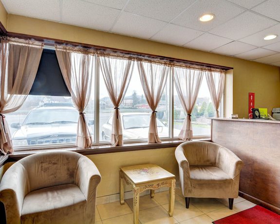 Imagen de los interiores del Hotel Econo Lodge Wytheville I-77 and I-81. Foto 19
