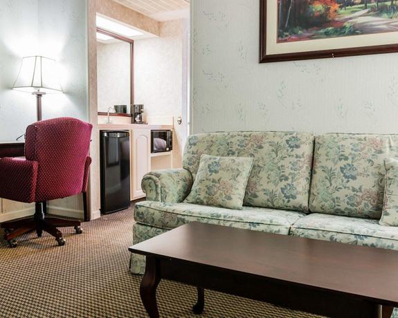 Imagen de la habitación del Hotel Econo Lodge and Suites, Grand Rapids. Foto 12