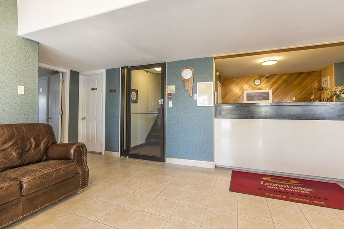 Imagen de los interiores del Hotel Econo Lodge and Suites Saint John. Foto 17