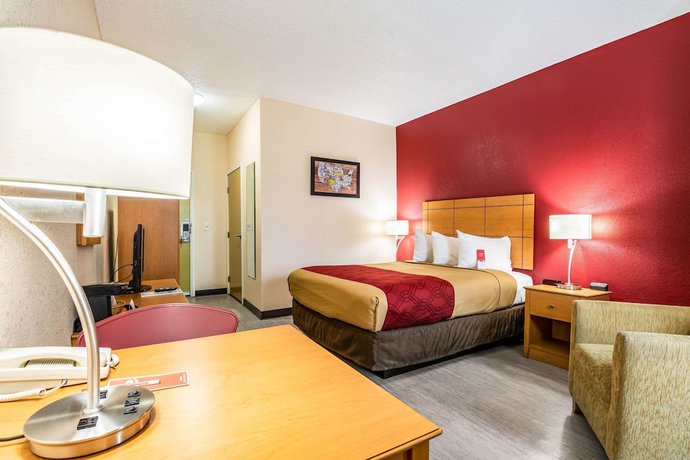 Imagen de la habitación del Hotel Econo Lodge at Wanamaker. Foto 2