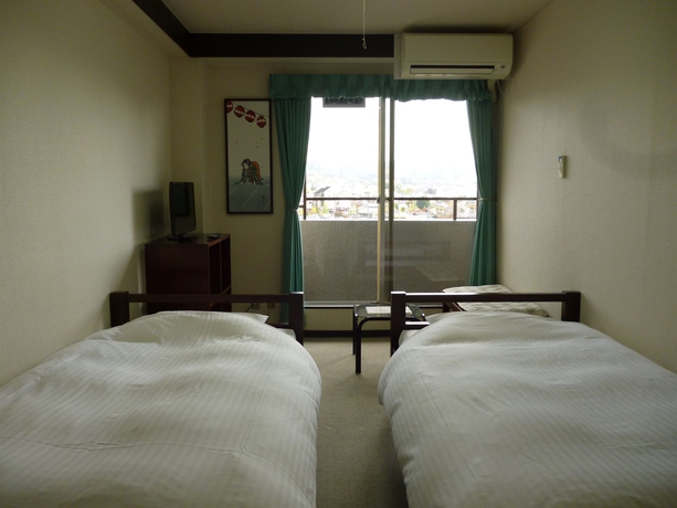 Imagen de la habitación del Hotel Econo-Inn Kyoto. Foto 8