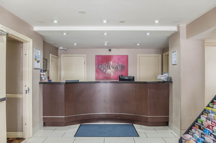 Imagen de los interiores del Hotel Econolodge Downtown Toronto. Foto 14