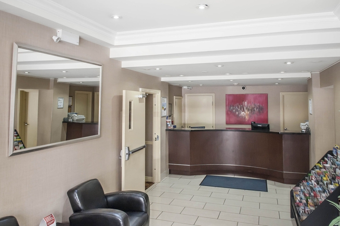 Imagen de los interiores del Hotel Econolodge Downtown Toronto. Foto 15