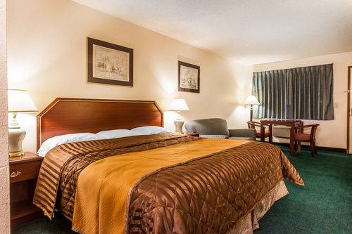 Imagen de la habitación del Hotel Econolodge Everett. Foto 4