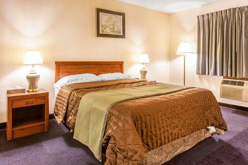Imagen de la habitación del Hotel Econolodge Everett. Foto 7