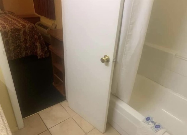 Imagen general del Hotel Economy INN poteau. Foto 4