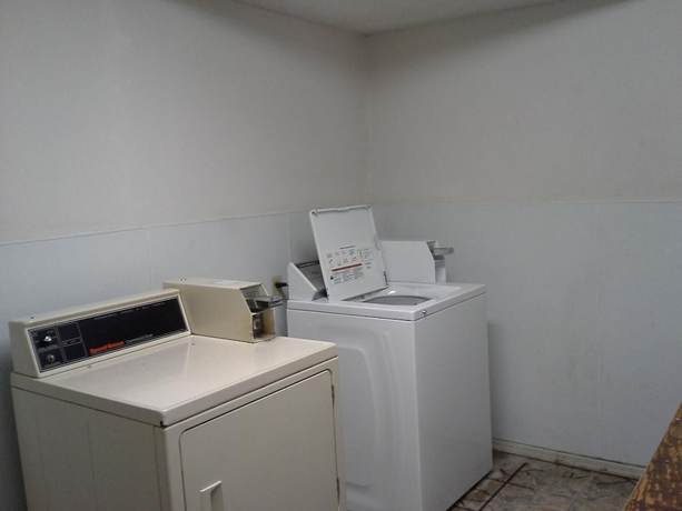 Imagen de los interiores del Hotel Economy Inn And Suites, Tulsa . Foto 19