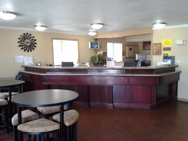 Imagen general del Hotel Economy Inn And Suites, Tulsa . Foto 1
