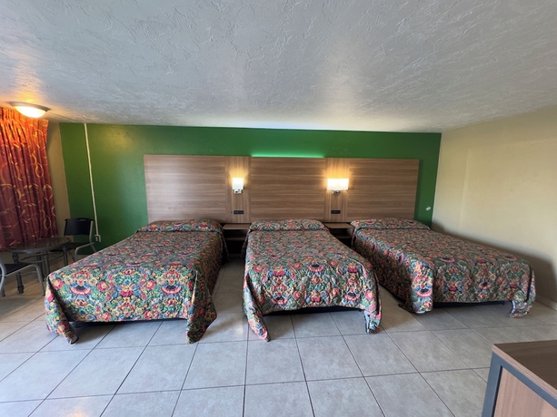 Imagen de la habitación del Hotel Economy Inn, Arcadia. Foto 11