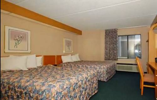 Imagen de la habitación del Hotel Economy Inn Brunswick. Foto 1