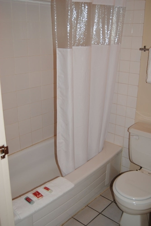 Imagen de la habitación del Hotel Economy Inn, Edmonton Ciudad. Foto 17