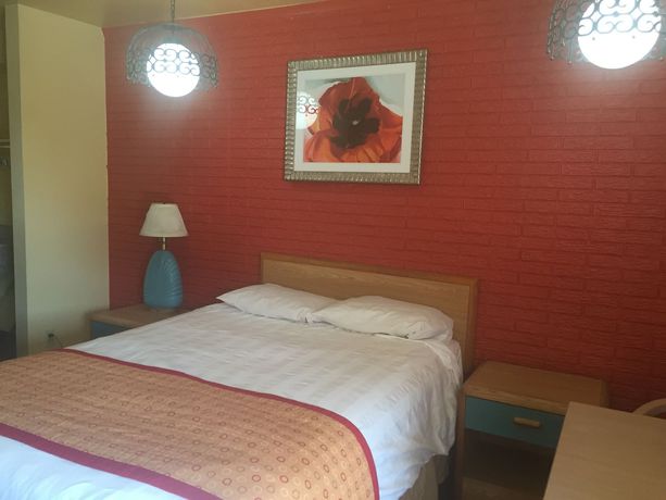 Imagen de la habitación del Hotel Economy Inn, Farmington. Foto 8