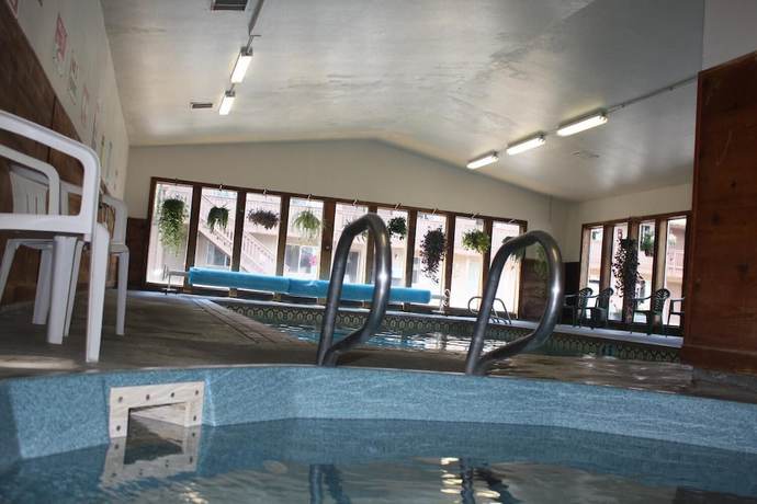 Imagen de la piscina del Hotel Economy Inn, Florence. Foto 20