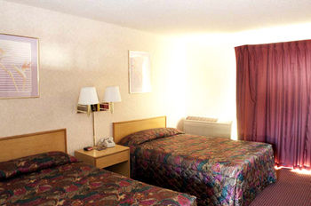 Imagen de los exteriores del Hotel Economy Inn, Fresno. Foto 11