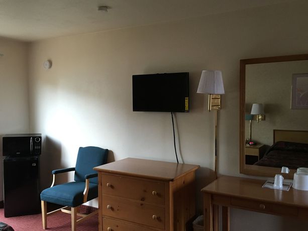 Imagen general del Hotel Economy Inn, Fresno. Foto 4