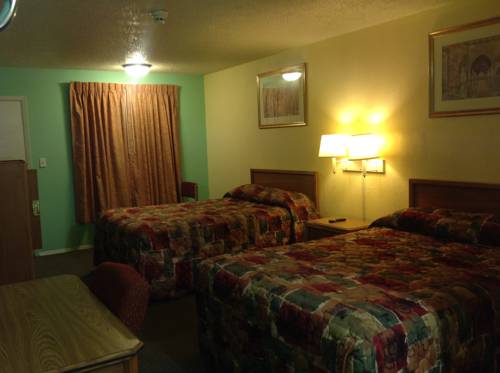 Imagen de la habitación del Hotel Economy Inn - Granite City. Foto 11