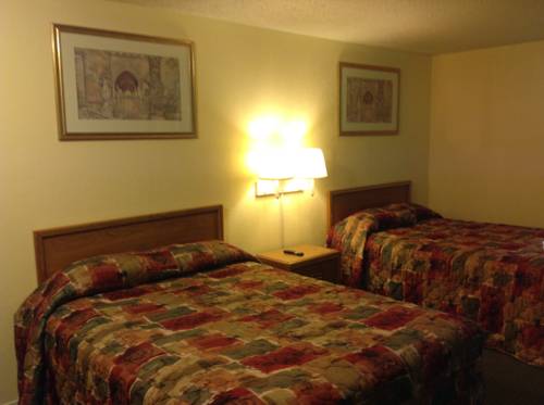 Imagen de la habitación del Hotel Economy Inn - Granite City. Foto 12