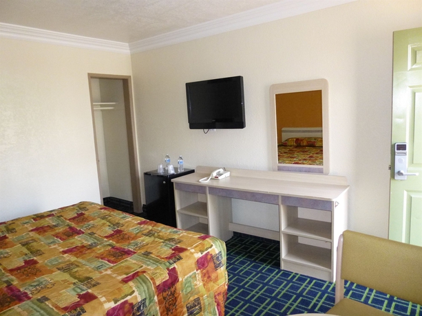 Imagen de la habitación del Hotel Economy Inn Hollywood. Foto 8
