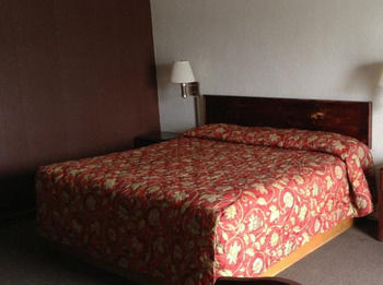Imagen de los exteriores del Hotel Economy Inn, Hot Springs. Foto 5