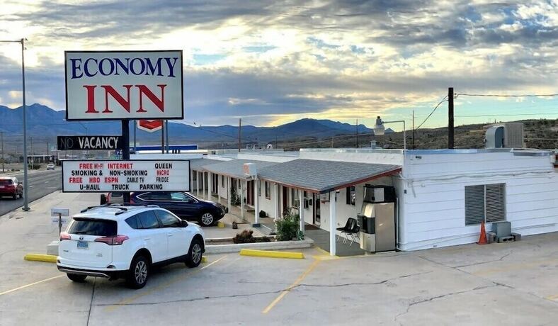 Imagen general del Hotel Economy Inn, Kingman. Foto 1