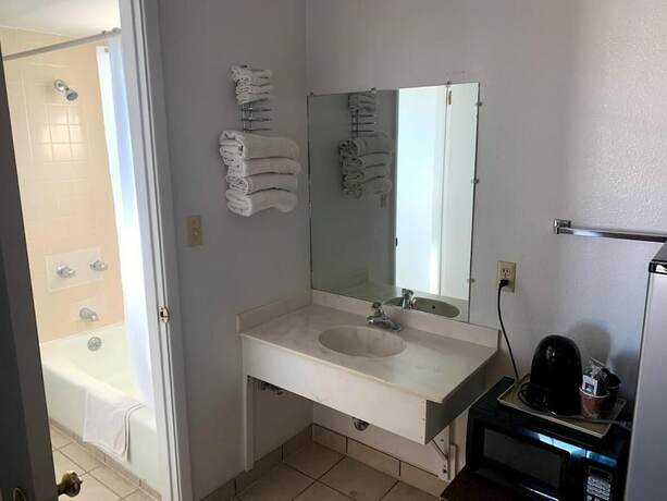 Imagen general del Hotel Economy Inn, Kingman. Foto 8