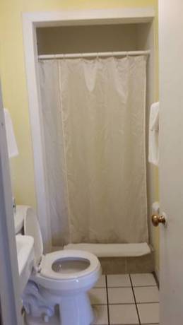 Imagen de la habitación del Hotel Economy Inn Kingsville. Foto 2