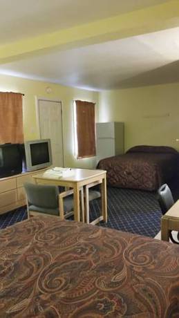 Imagen de la habitación del Hotel Economy Inn Kingsville. Foto 5