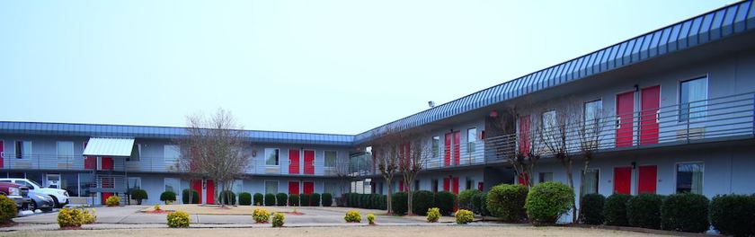 Imagen de los exteriores del Hotel Economy Inn Little Rock. Foto 16