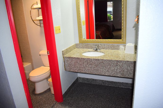 Imagen de la habitación del Hotel Economy Inn Little Rock. Foto 13