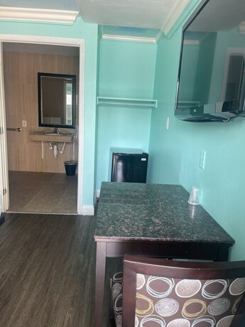 Imagen de la habitación del Hotel Economy Inn, Lynwood. Foto 14