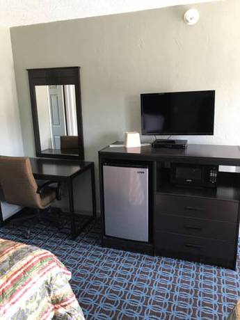 Imagen de la habitación del Hotel Economy Inn, Modesto. Foto 4