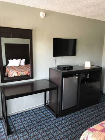 Imagen de la habitación del Hotel Economy Inn, Modesto. Foto 13