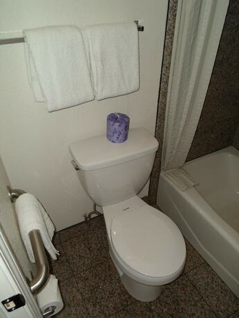 Imagen general del Hotel Economy Inn Morgan Hill. Foto 9