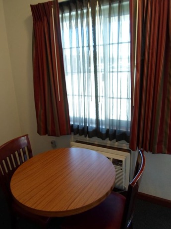 Imagen general del Hotel Economy Inn Morgan Hill. Foto 10