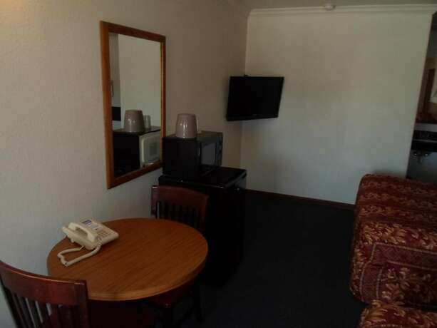 Imagen general del Hotel Economy Inn Morgan Hill. Foto 13