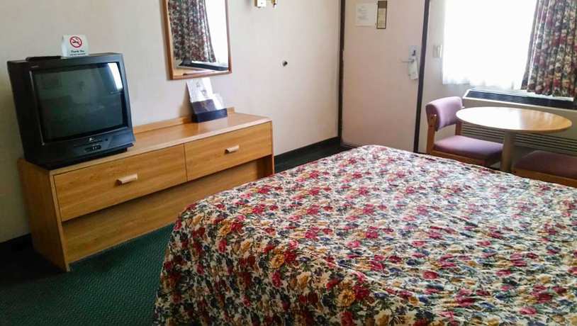 Imagen de la habitación del Hotel Economy Inn Motel Sylmar. Foto 4