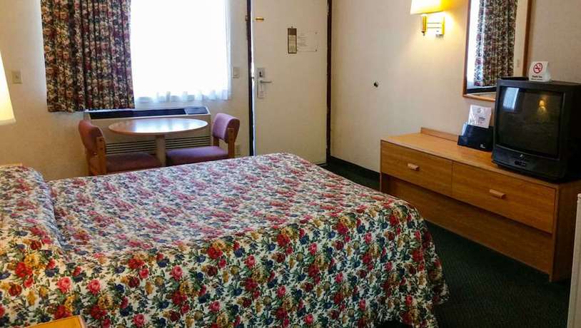 Imagen de la habitación del Hotel Economy Inn Motel Sylmar. Foto 6