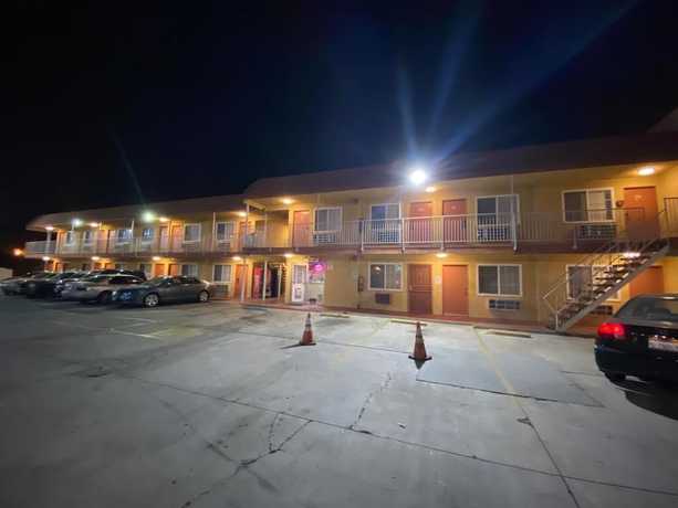 Imagen general del Hotel Economy Inn - Near National Orange Show Events Center. Foto 1