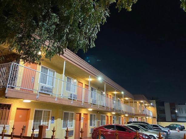 Imagen general del Hotel Economy Inn - Near National Orange Show Events Center. Foto 5