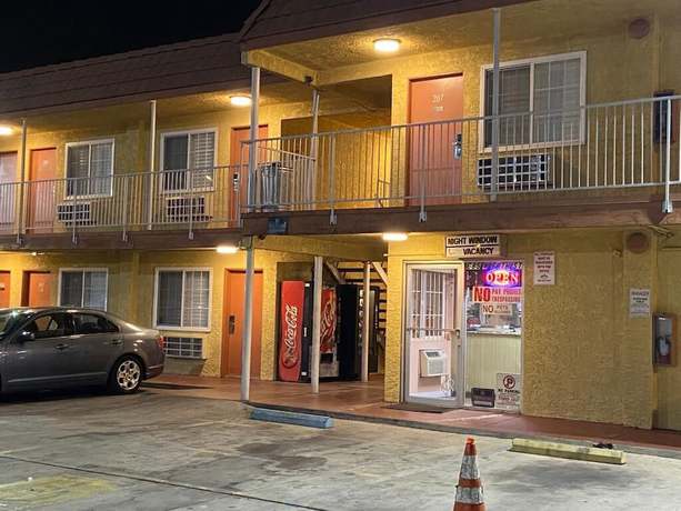 Imagen general del Hotel Economy Inn - Near National Orange Show Events Center. Foto 8