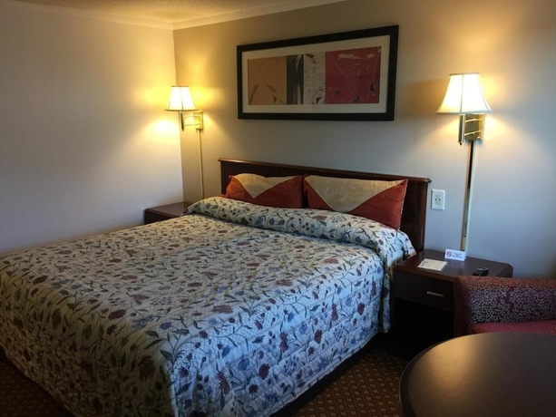 Imagen de la habitación del Hotel Economy Inn Of Bloomington. Foto 9