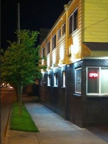 Imagen de los exteriores del Hotel Economy Inn, Portland. Foto 14