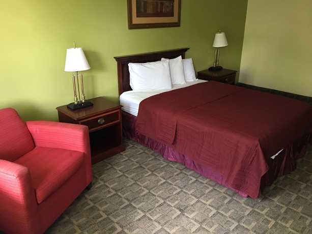 Imagen de la habitación del Hotel Economy Inn, Rensselaer. Foto 5