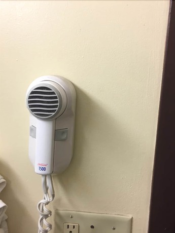 Imagen de la habitación del Hotel Economy Inn, Rensselaer. Foto 9