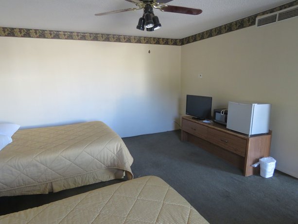 Imagen de la habitación del Hotel Economy Inn, Socorro. Foto 5