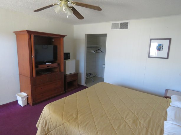 Imagen de la habitación del Hotel Economy Inn, Socorro. Foto 15